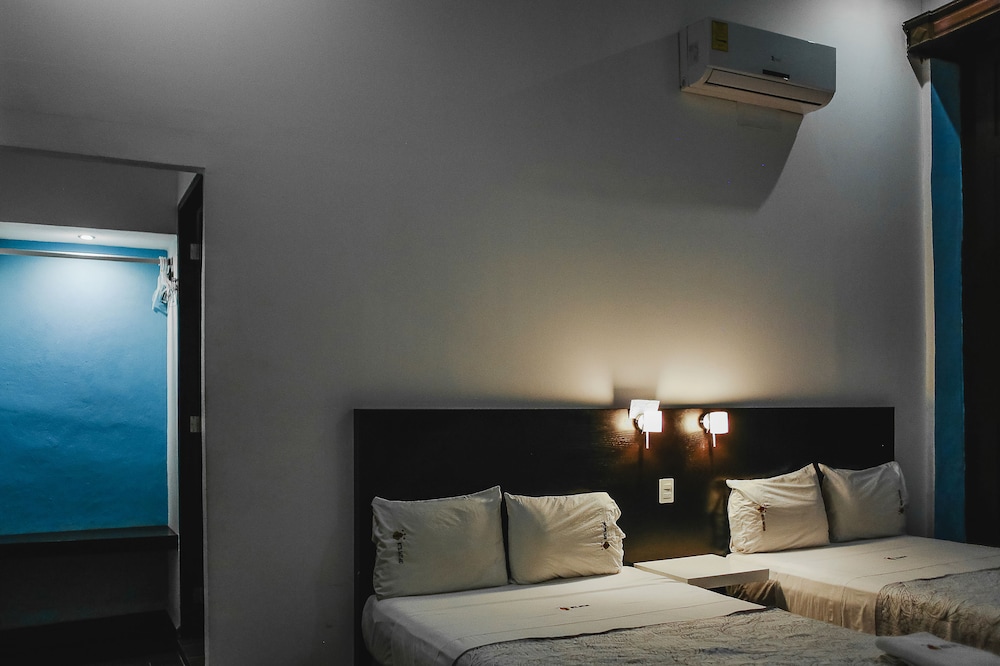 Hotel Santiago by Kavia 30/62