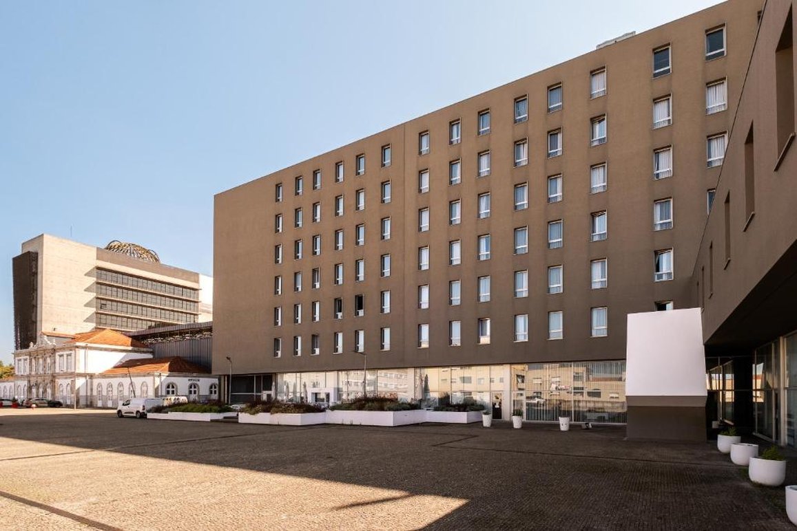 Basic Hotel Braga By Axis 68/69
