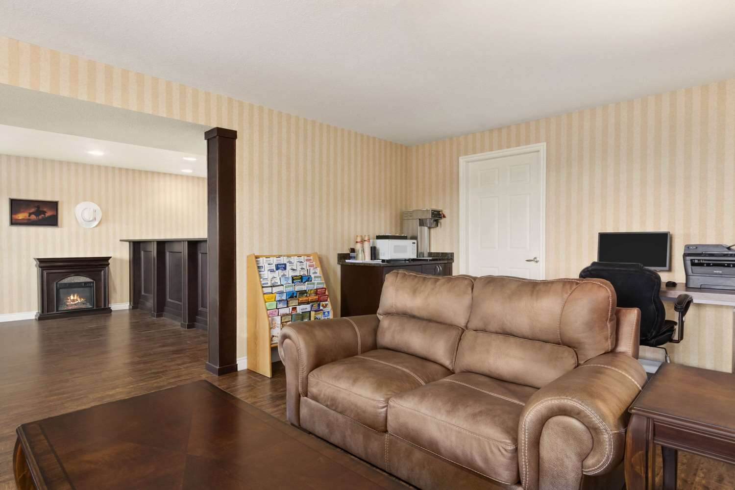 Travelodge By Wyndham Kamloops Mountview 42/69