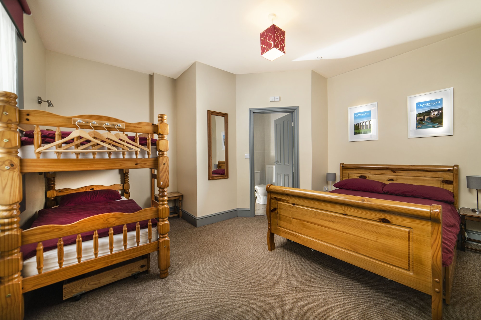 Deluxe, Suite, 1 Double and 2 Bunk Beds