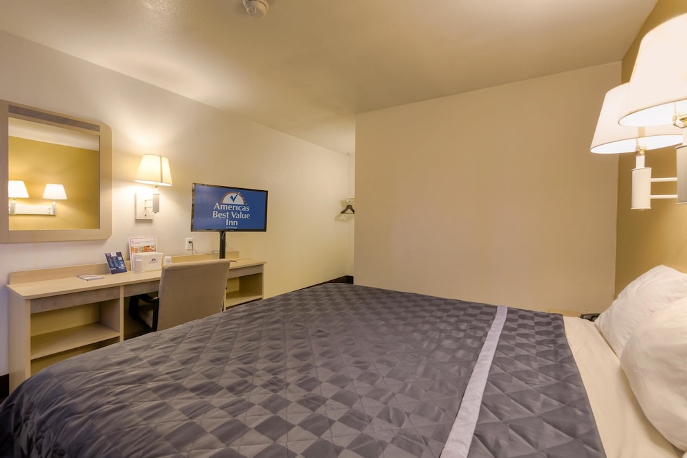 Americas Best Value Inn Amarillo Airport 20/34
