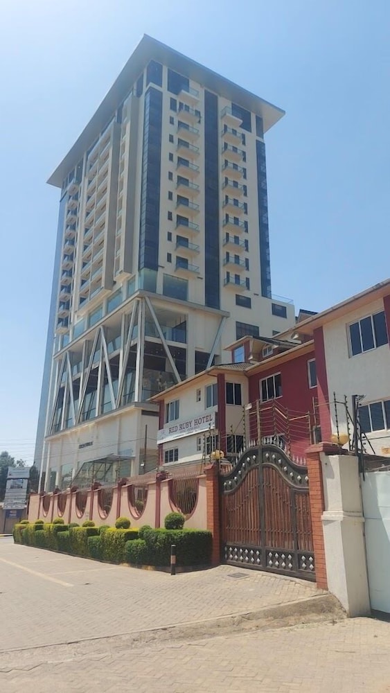Red Ruby Hotel 4/33