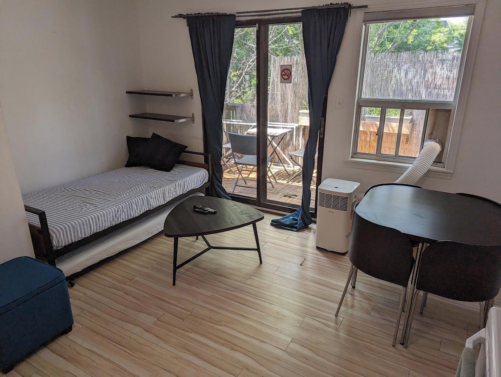 The Parkdale Hostellerie 49/66