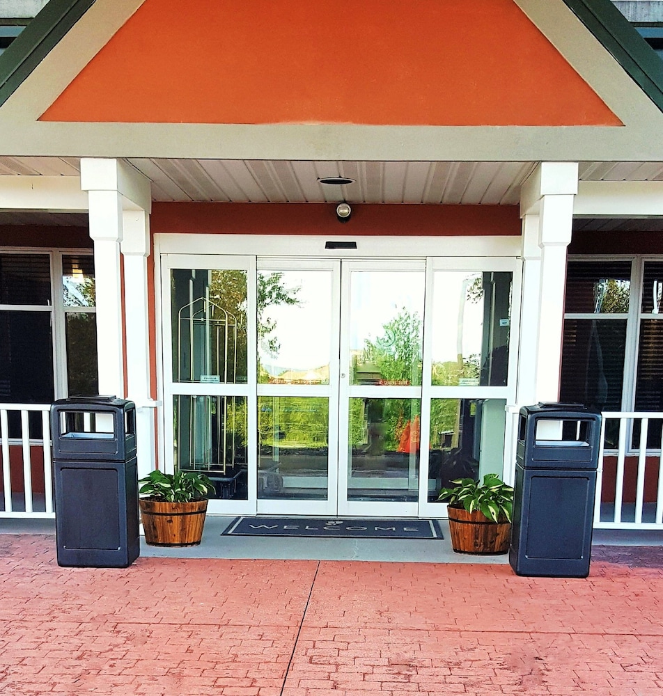 Country Inn & Suites by Radisson Harrisburg West PA 3/41