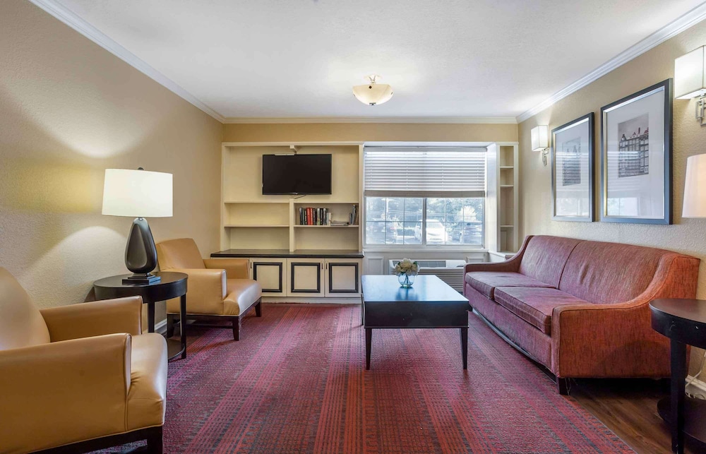 Extended Stay America Suites Shelton Fairfield County 34/55
