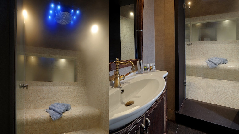 Iakovakis Suites Spa 44/50