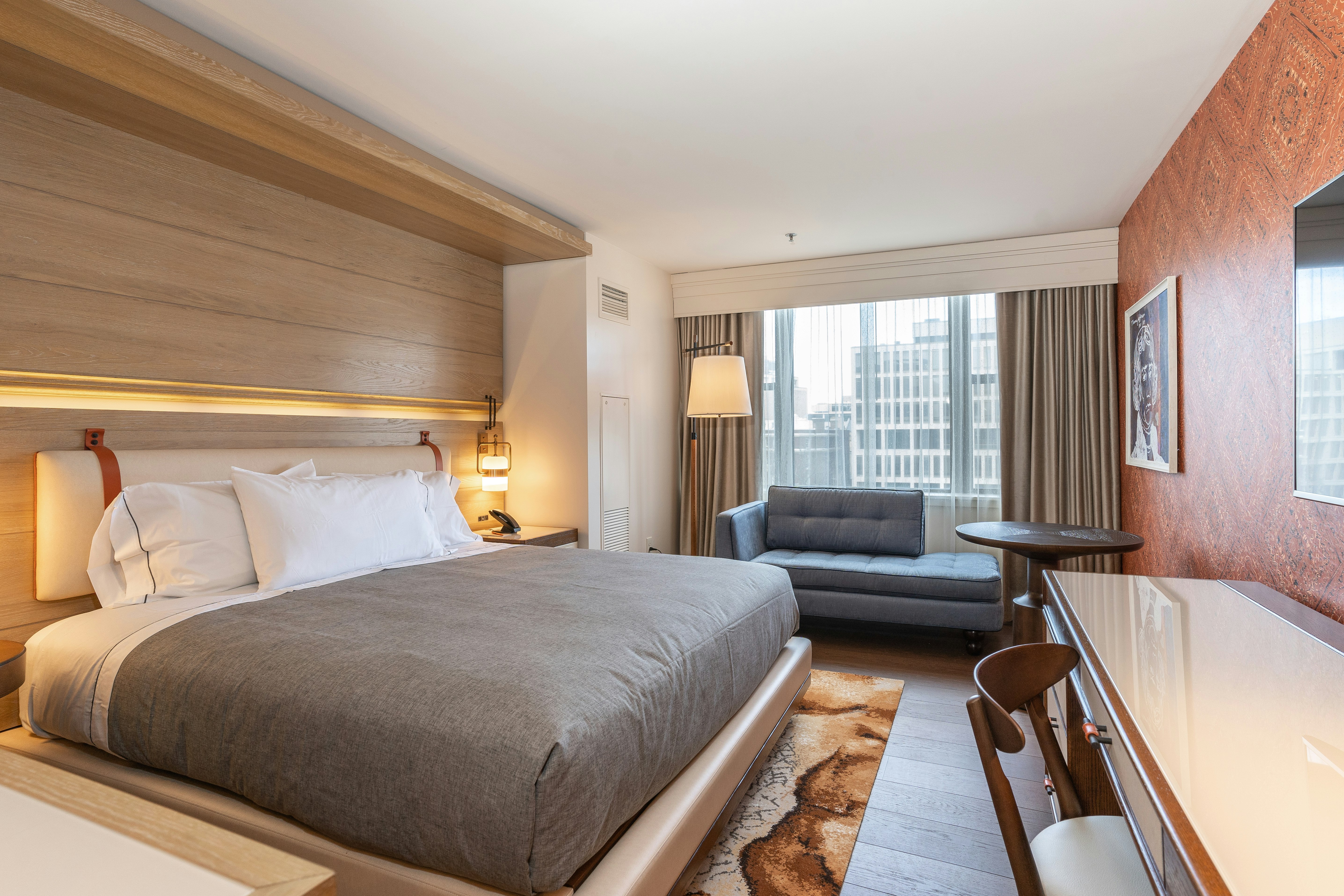 PREMIUM, KING BED, ACCESSIBLE