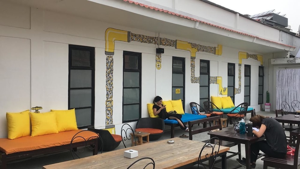 Yakety Yak Hostel 3/65
