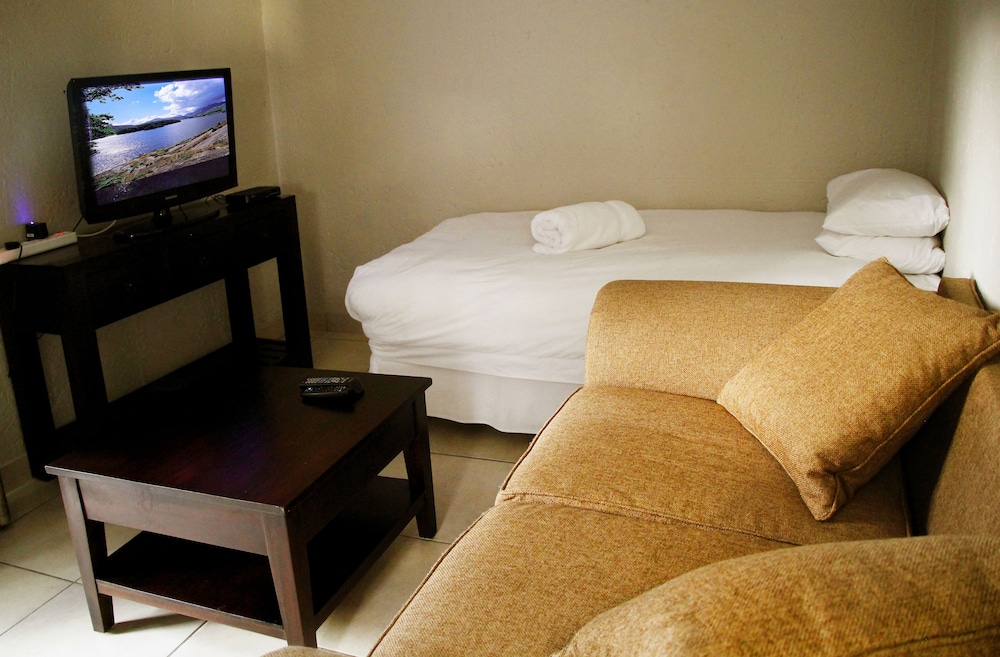 Opikopi Guest House 22/37
