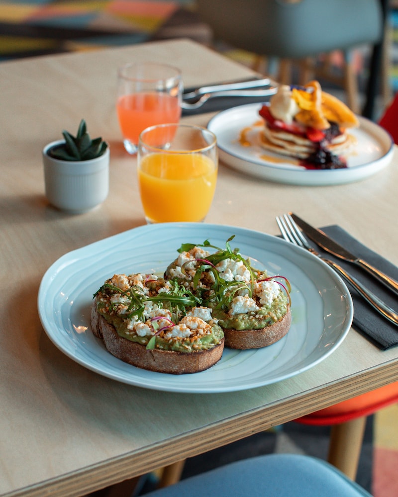 Atura Adelaide Airport Hotel 34/49