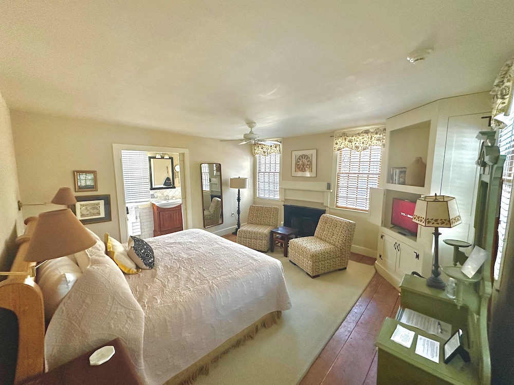 The Inn at Weathersfield 7/28