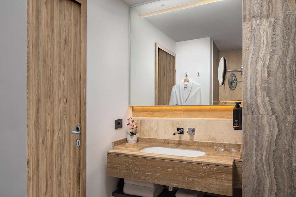 Mercure Conacul Cozieni Resort 47/49