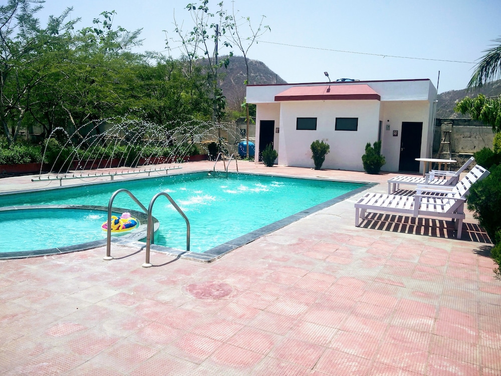 GULMOHAR SARISKA RESORT 36/45