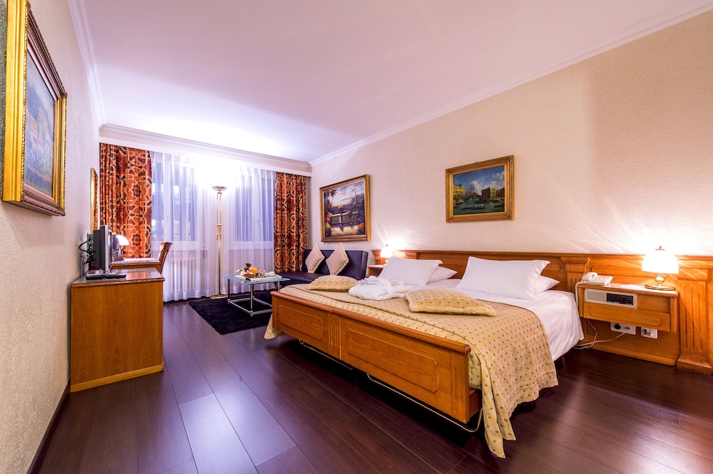 Hotel Century Geneve (ex Best Western Century) 4/33