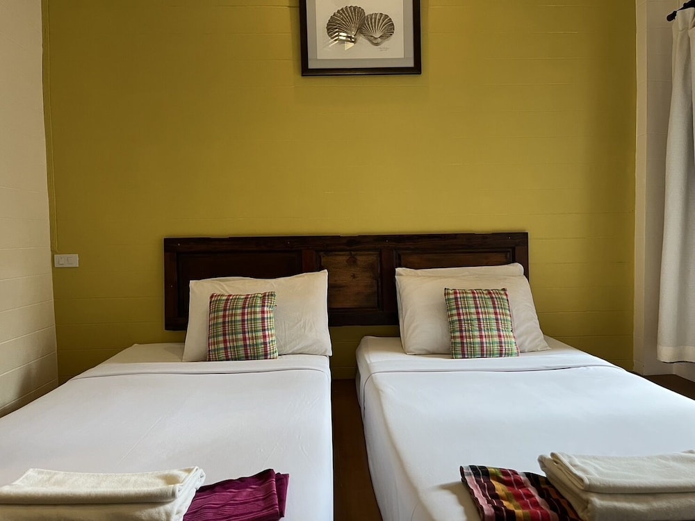 Thanicha Resort Amphawa 25/72