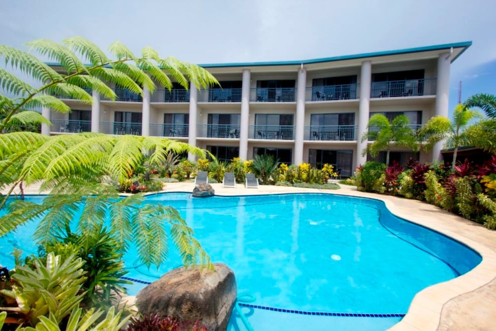 Amanaki Hotel 6/35