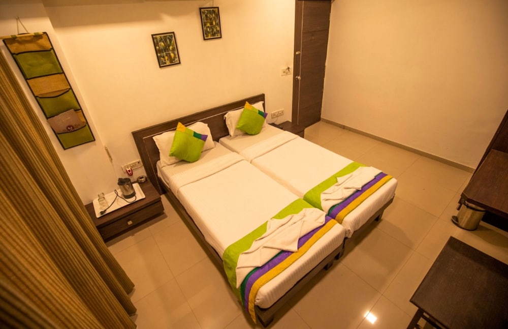 Hotel Shrimad Residency 7/16