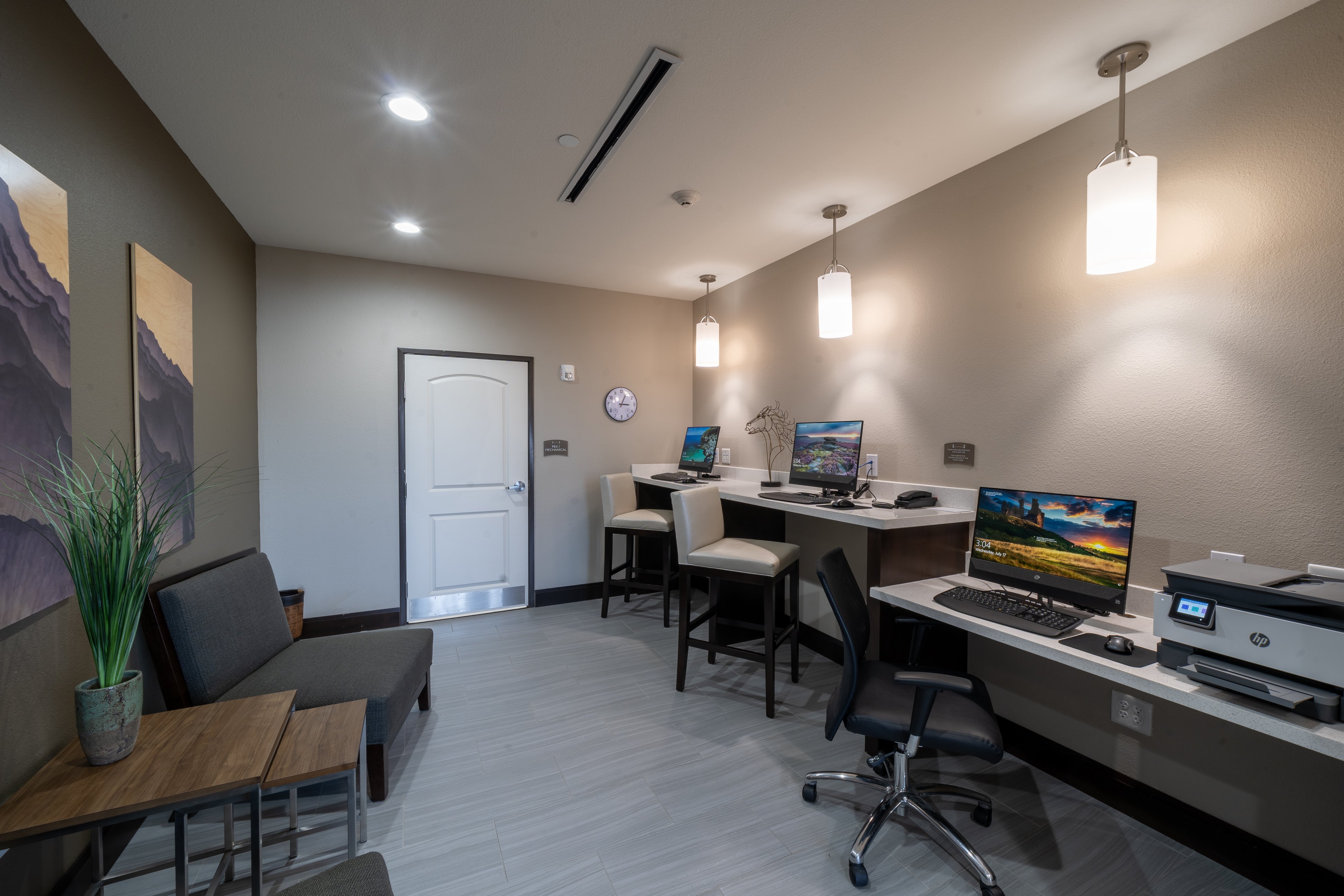 Staybridge Suites Houston East - Baytown 69/76