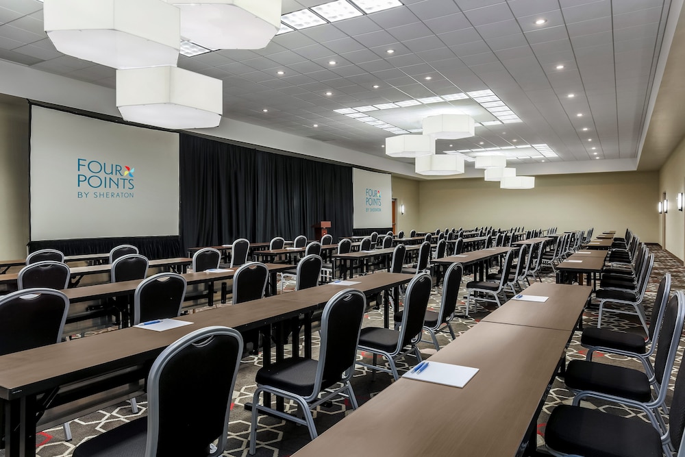 Four Points by Sheraton Bentonville 32/37