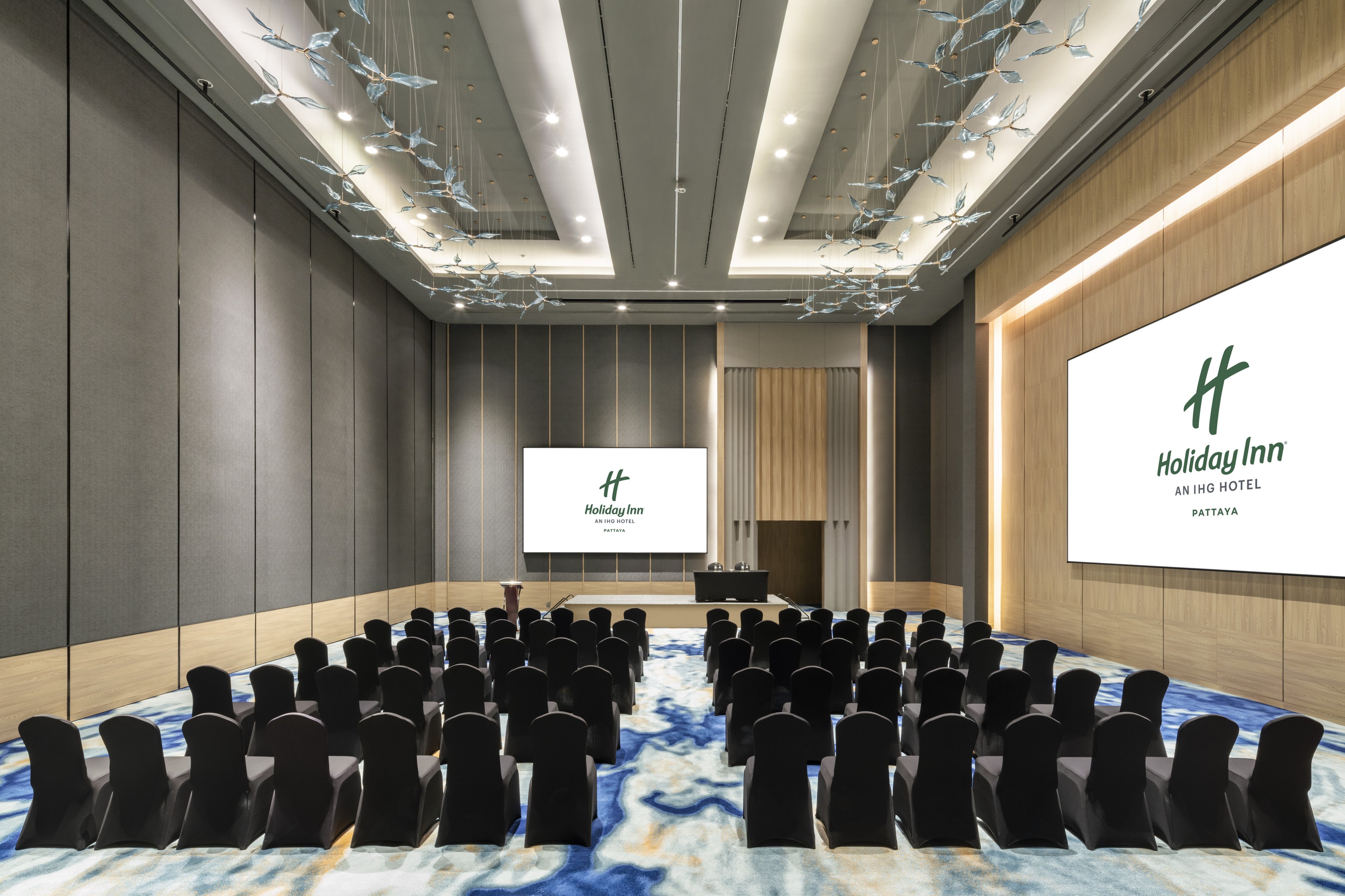 Holiday Inn Pattaya Hotel 72/83