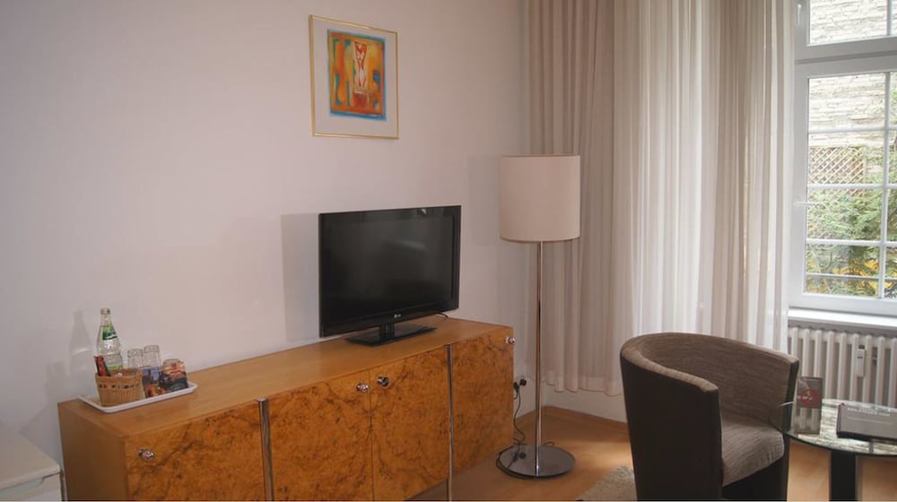 ERLANGER HOF 26/26