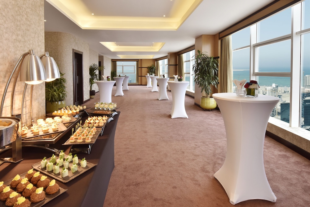 Swiss-Belhotel Seef 44/57
