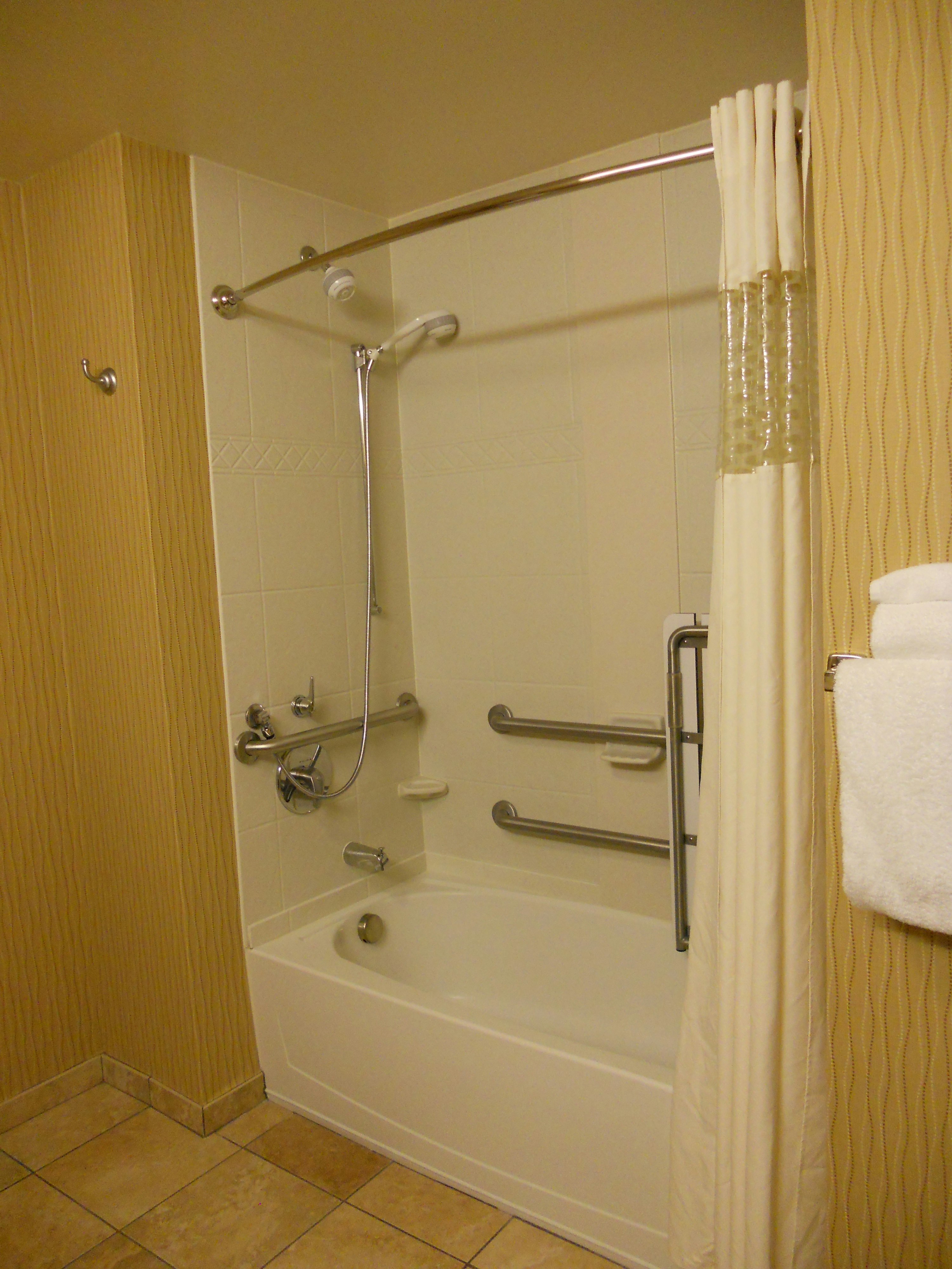 ROOM, KING BED, ACCESSIBLE