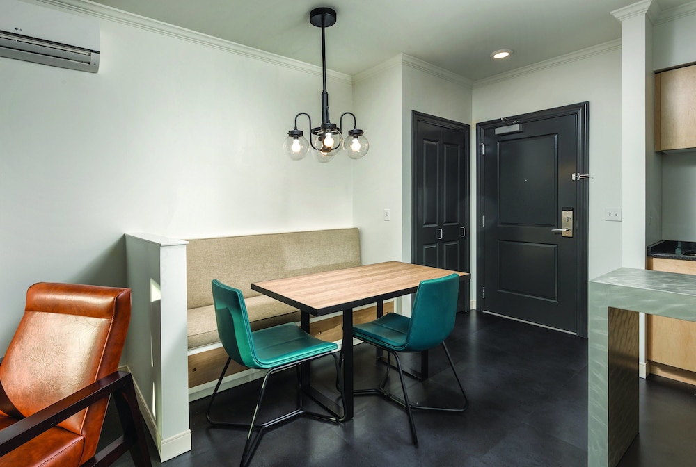 WorldMark Portland Waterfront Park 65/74