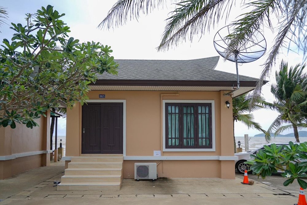 Baan Faa Talaychan Resort 5/65