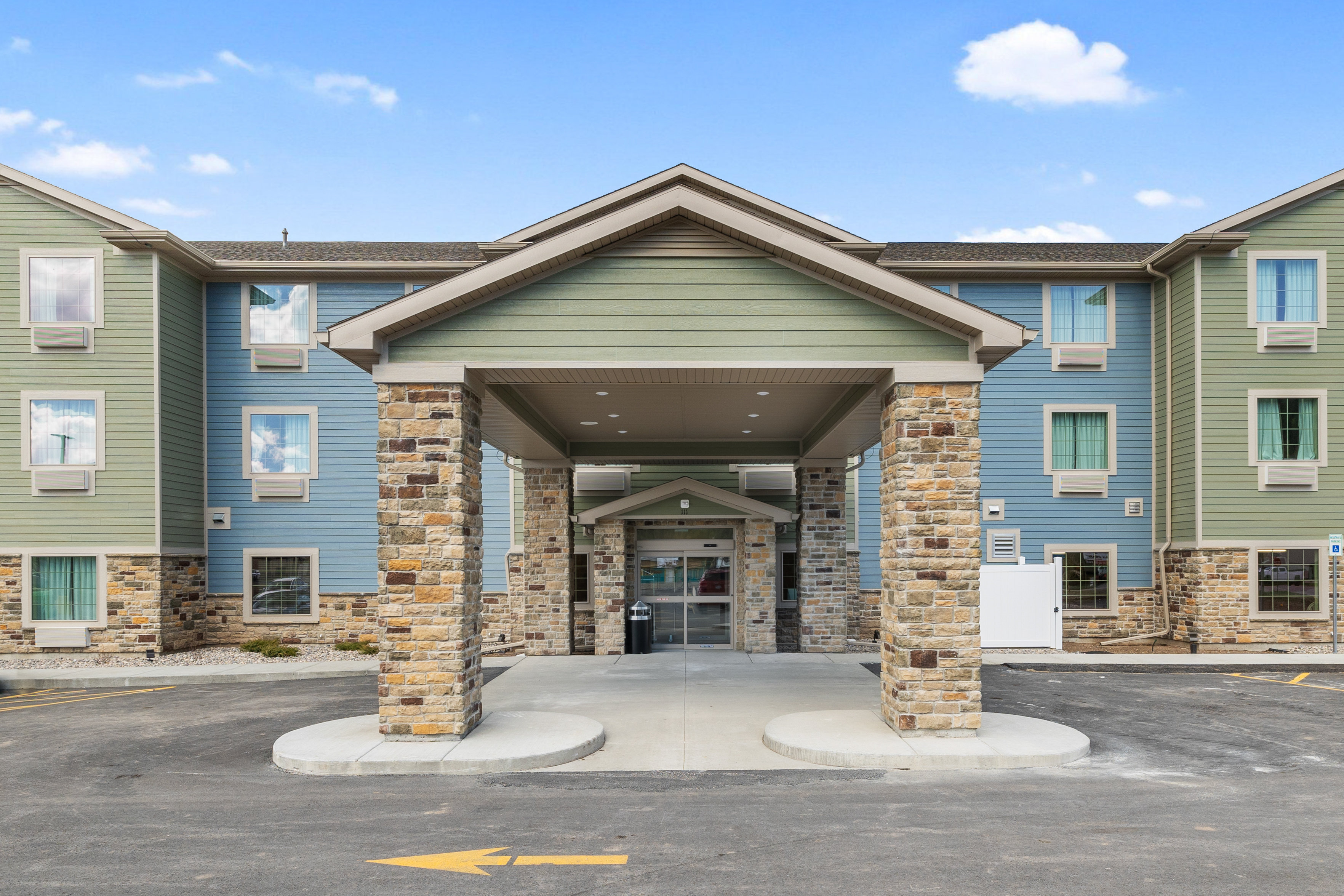 Cobblestone Hotel & Suites - Alpine 1/20