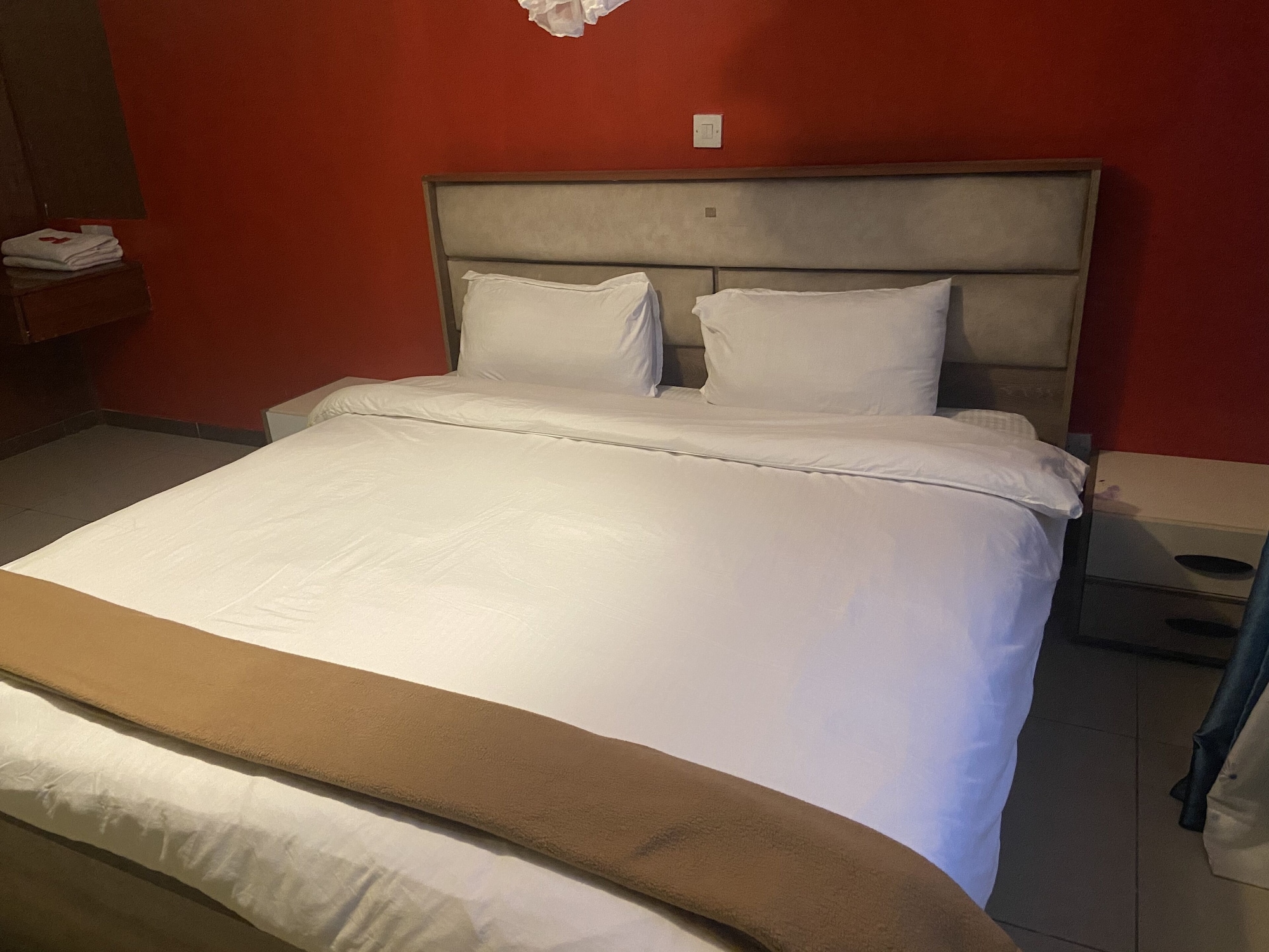 DELUXE, APARTMENT, QUEEN BED