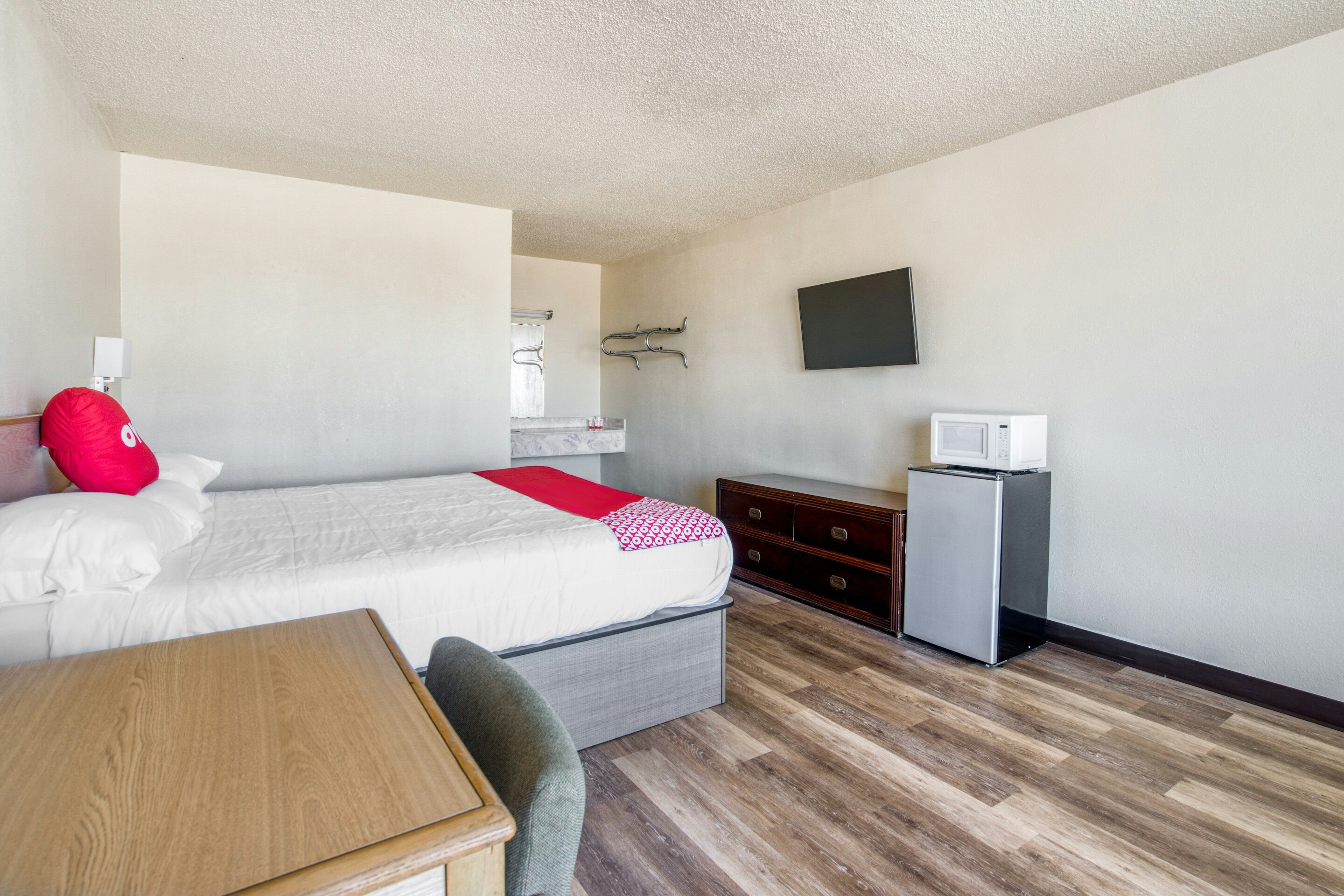 Hotel Waco University Area/ I-35 12/26