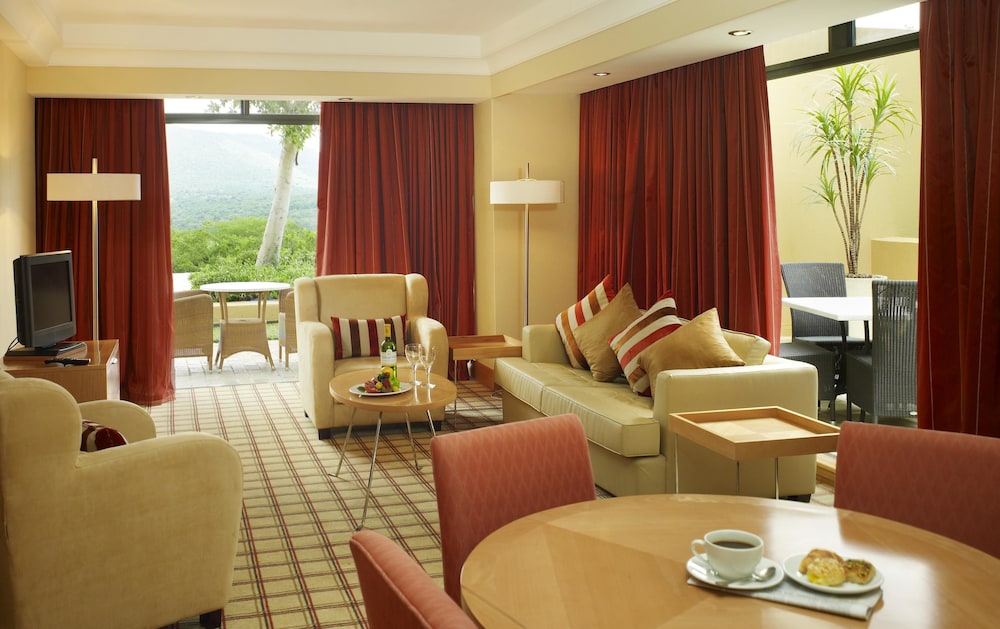 Sun City Hotel 17/50