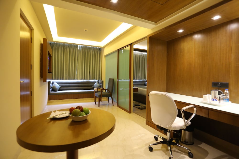 Regenta Orko S Kolkata 32/34