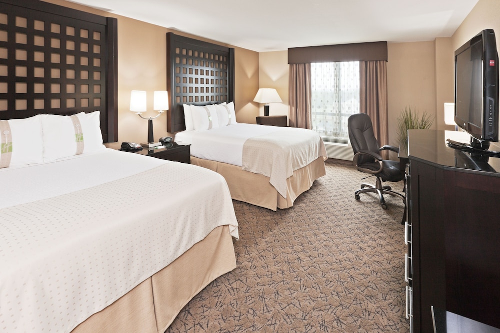 Holiday Inn Hotel & Suites Tulsa South 19/56