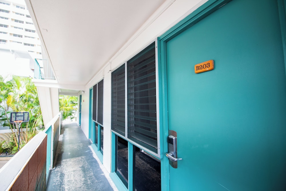 Waikiki Beachside Hostel 4/66