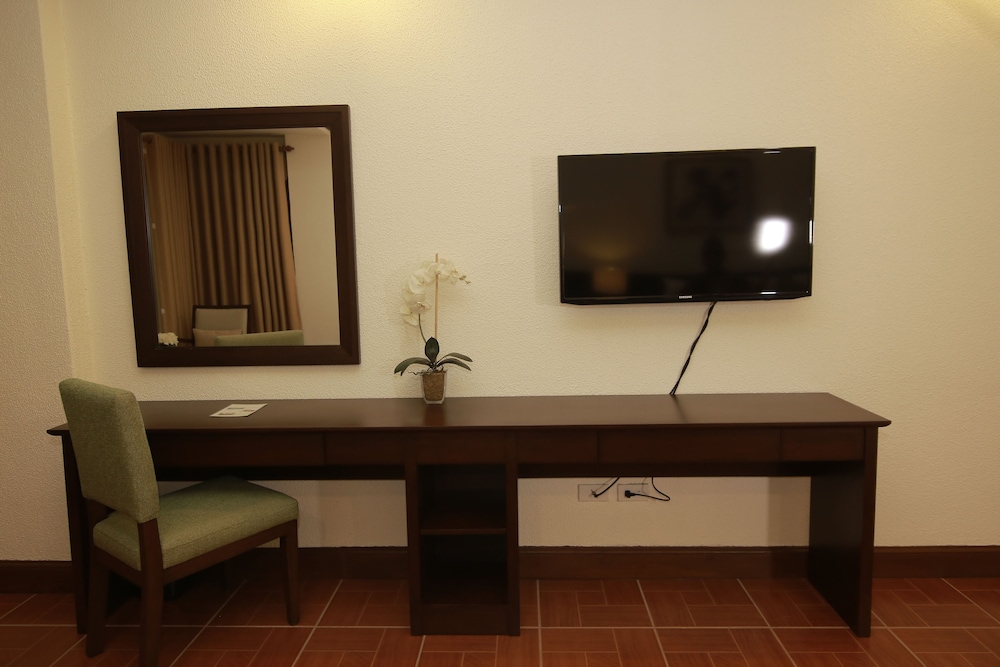 The Suites at Mount Malarayat 9/60