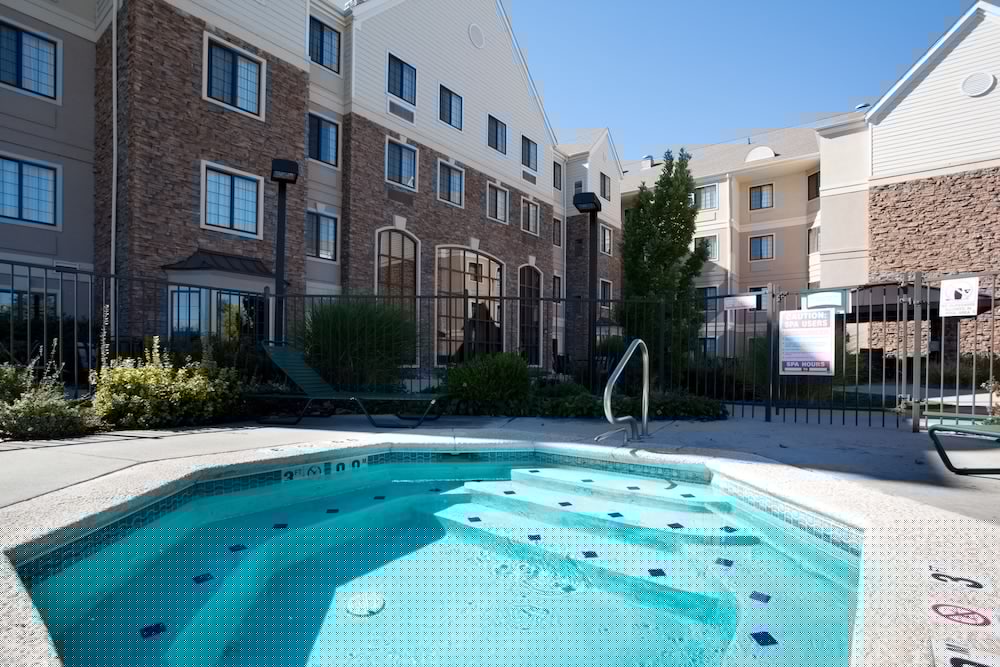 Staybridge Suites Denver - Cherry Creek 4/60