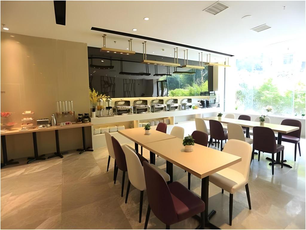 Lavande Hotel (Xiamen Zhongshan Road Pedestrian Street, Zhenhai Road Metro Station) 53/61
