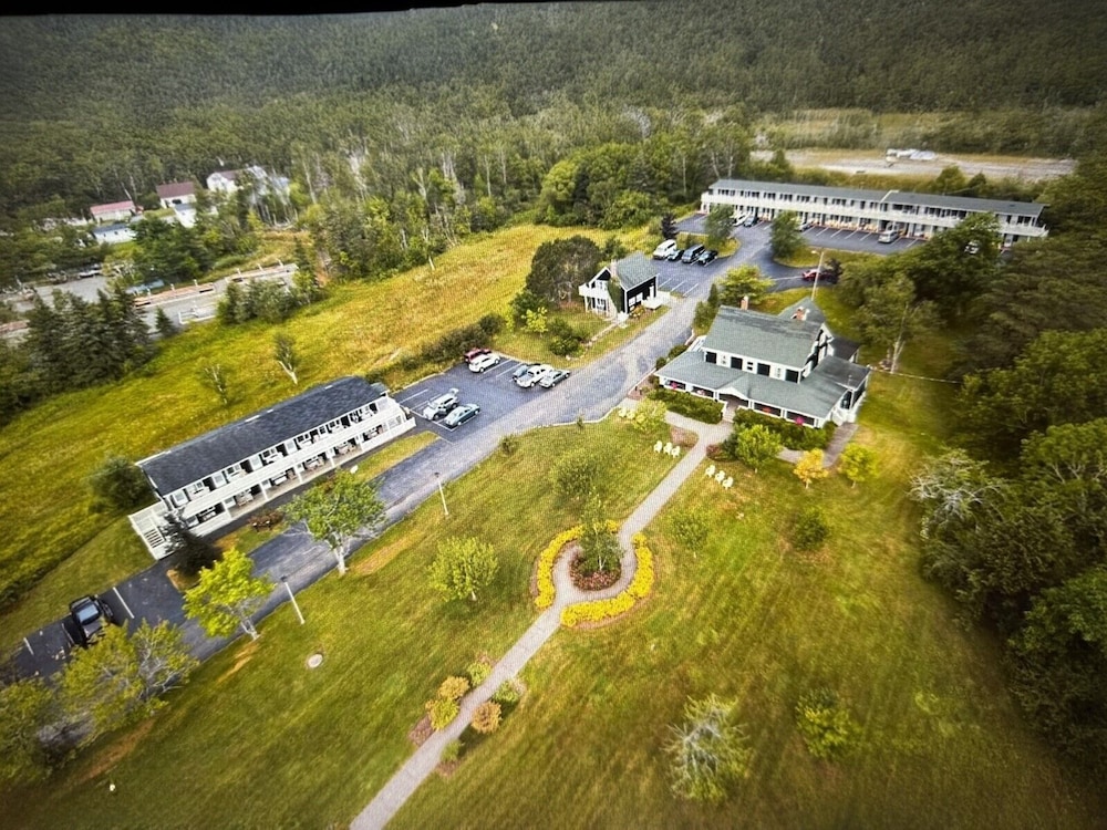 Ceilidh Country Lodge 40/48