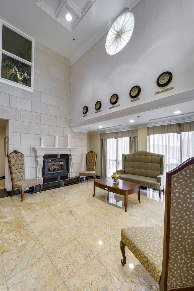 Monte Carlo Inn Vaughan Suites 41/65