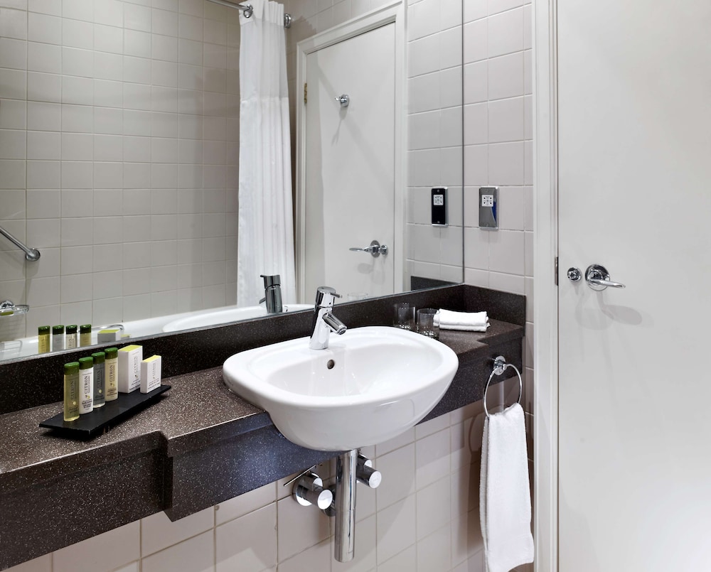 DoubleTree by Hilton Hotel Sheffield Park 66/66