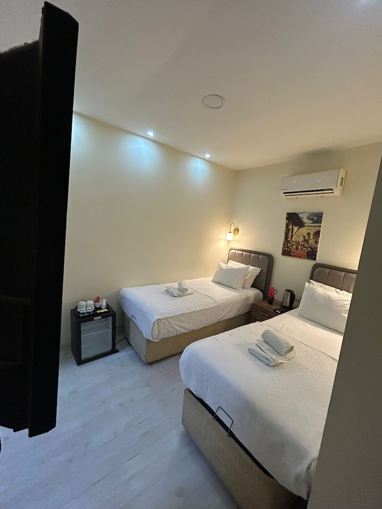 TAKSIM PARK SUITES 35/54