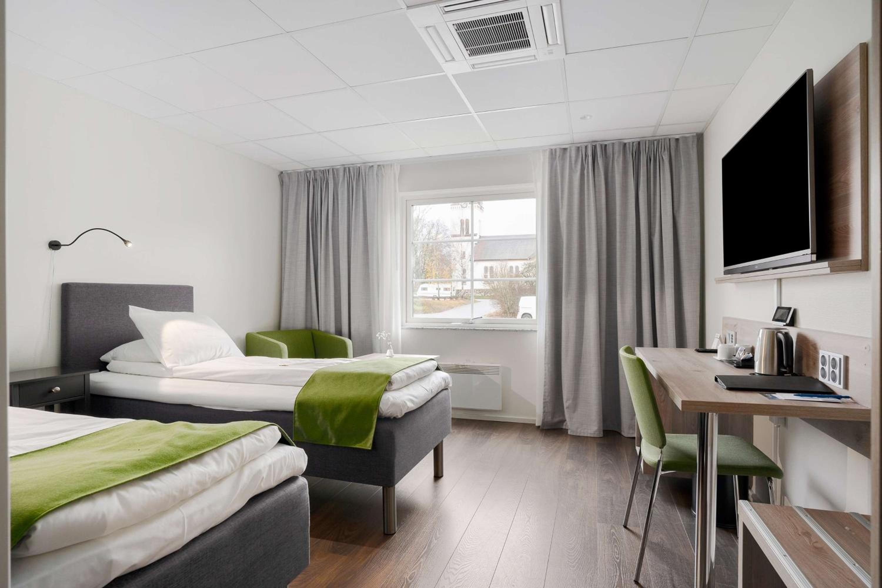 Room, Twin Beds, Accessible