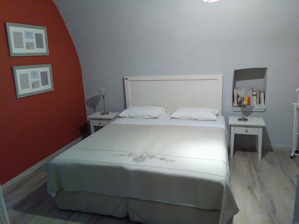 Spitakia 18/50