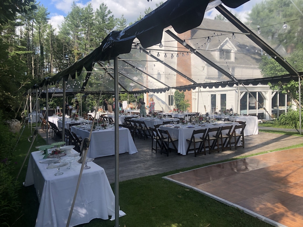 The Inn at Weathersfield 21/28