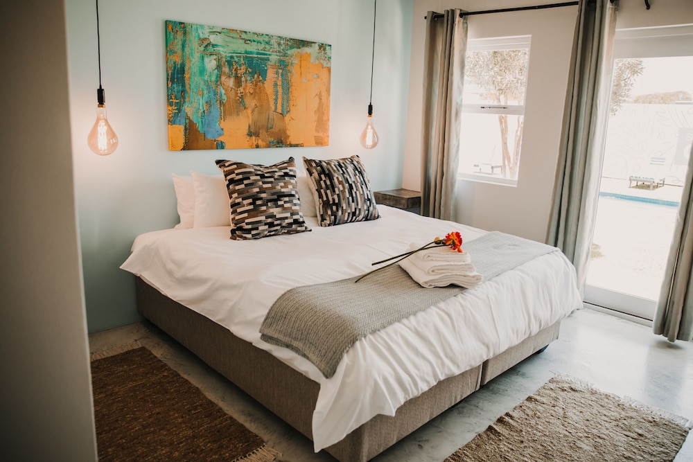 CLASSIC, QUEEN BED