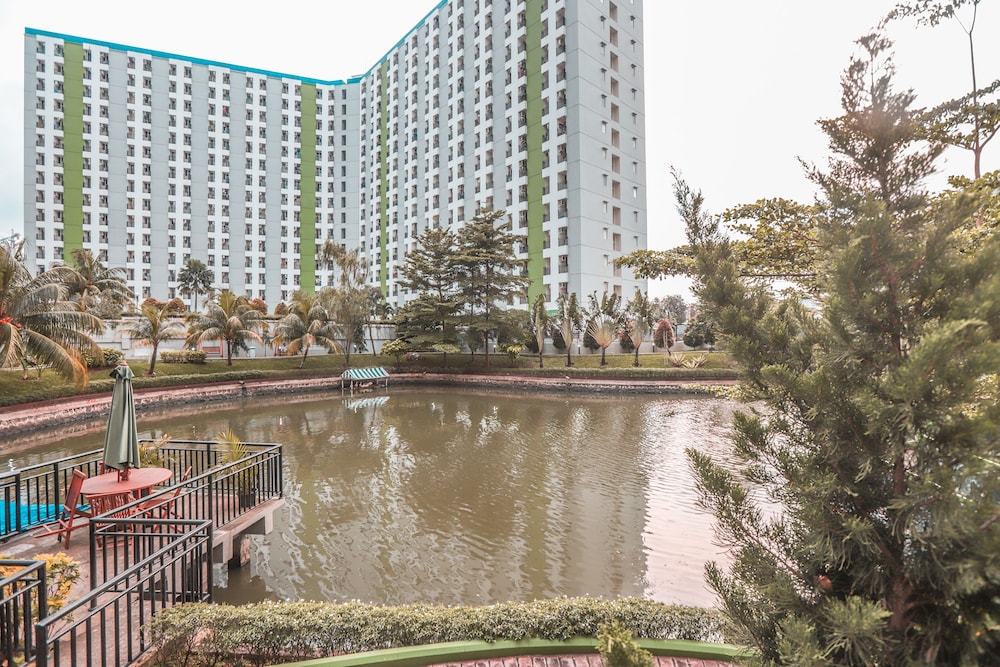 OYO 498 Green Lake View Ciputat 21/65