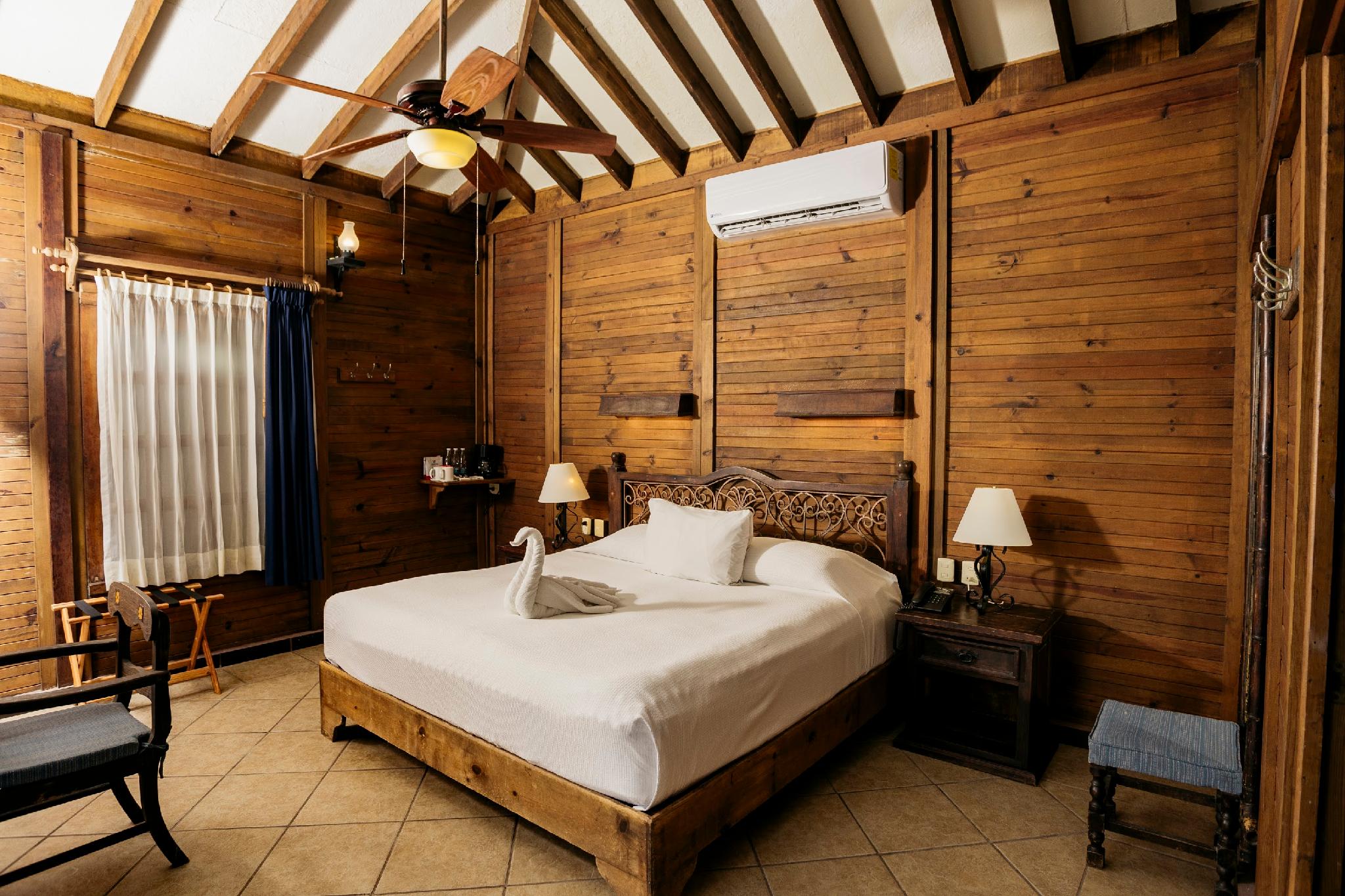 Bungalow, Beach Front