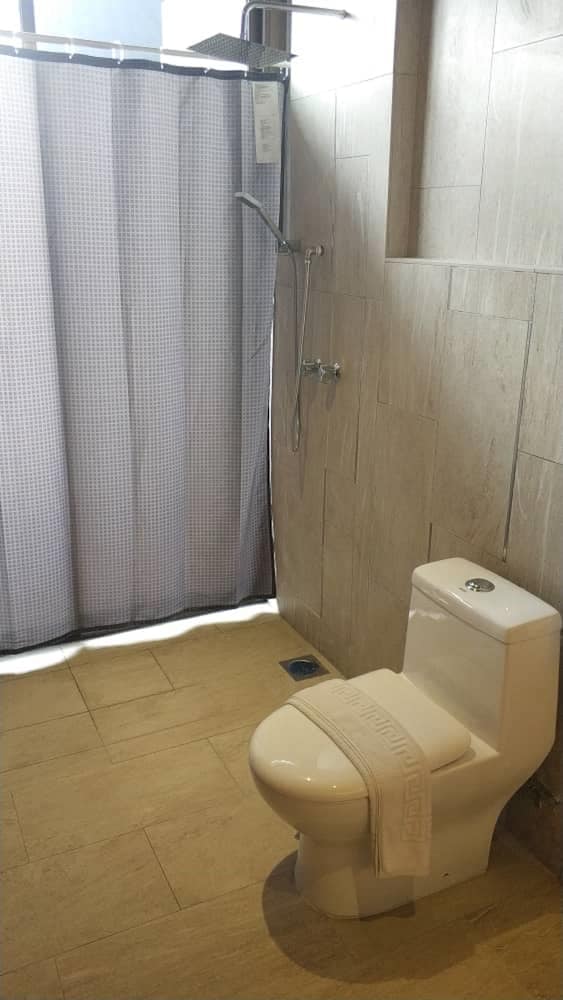 Z Hotel 50/50